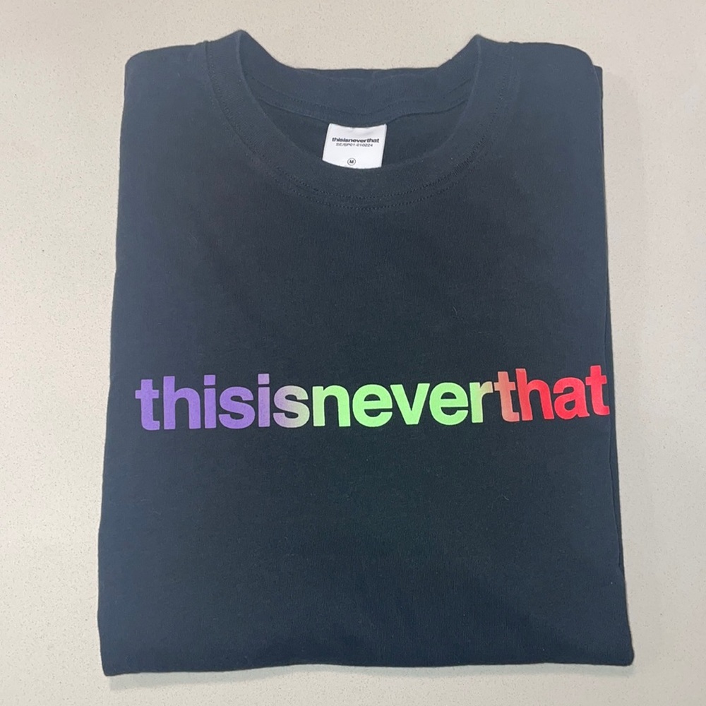 This is never that long sleeve t-shirt MEDIUM